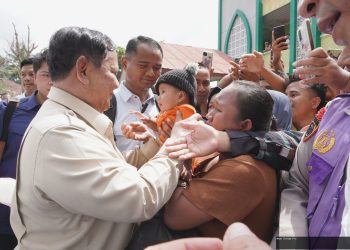 Prabowo tinjau pengungsi banjir Langkat, tegaskan negara tak tinggalkan warga