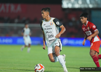Persija dekati bek tengah dari Italia di putaran kedua, berebutan dengan Persib