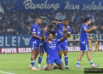 Suporter Malaysia dan Thailand boleh iri, Persib Bandung tak bisa tidur tenang di papan atas Liga Indonesia