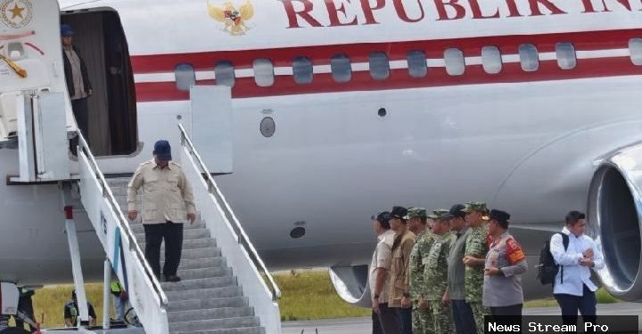 Prabowo Kunjungi Pengungsi di Tapsel untuk Pastikan Layanan