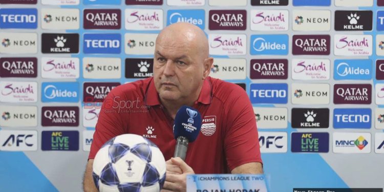 Bojan Hodak bicara blak-blakan soal bursa transfer hingga jawab isu Febri Hariyadi yang akan dipinjamkan