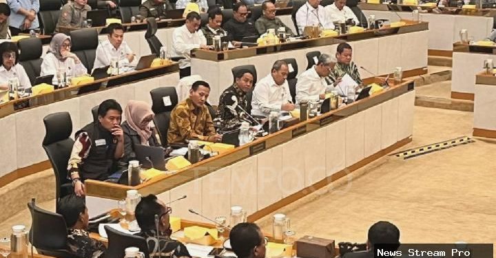 Menteri Filipina Mundur karena Banjir, DPR RI Ikut Bahas!