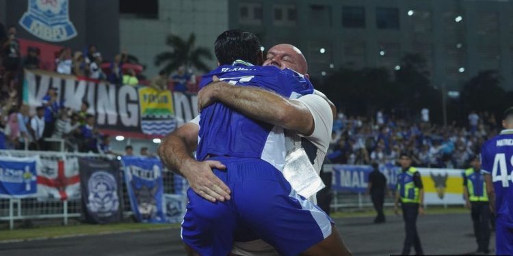 Persib Bandung borong Santini JMTV Awards 2025! Bojan Hodak dan Beckham Putra terfavorit