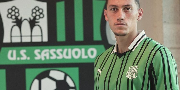 Media Italia soroti penampilan Jay Idzes usai Sassuolo kalah lawan Torino 0-1