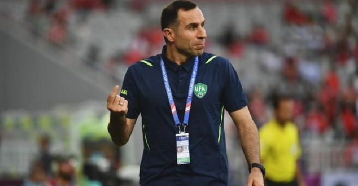 Timur Kapadze Nakhodai Navbahor: Debut Pelatih Muda di Liga Uzbekistan!