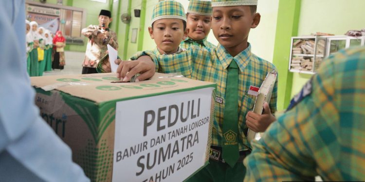 Solidaritas Warga Sumatra: Aksi Cepat Bantu Korban Saat Pemerintah Lambat