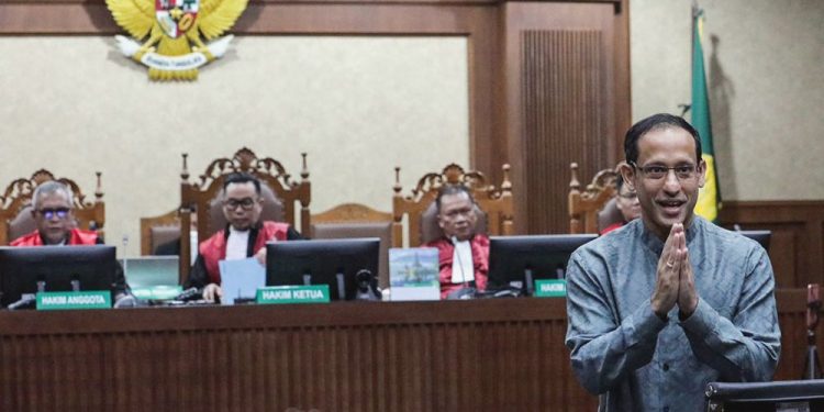 Adu kuat alat bukti Kejagung vs Nadiem di sidang kasus Chromebook