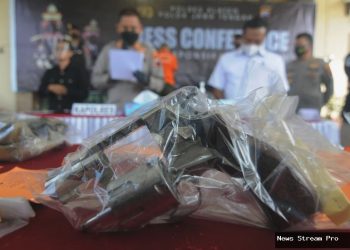 Polda Metro Jaya ungkap jaringan peredaran senjata api ilegal beserta pabriknya