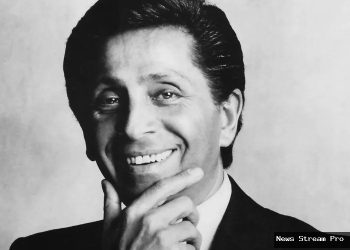 Desainer legendaris Valentino Garavani meninggal dunia di usia 93 tahun