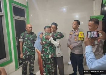 Akhir polemik aparat tuduh penjual es gabus jual spons, pelukan maaf dan sanksi yang menanti