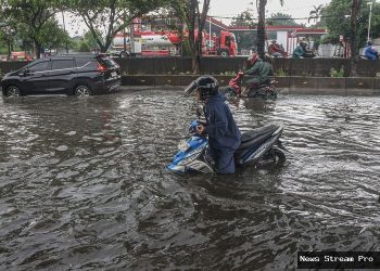 Jakarta dikepung cuaca ekstrem, Pemprov DKI terbitkan surat edaran imbau karyawan WFH