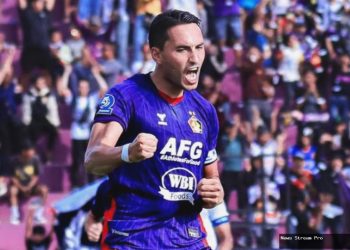 Akhirnya terjawab, ini alasan Ezra Walian tak ragu bertahan di Persik Kediri