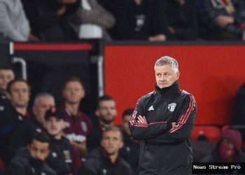 Man United diskusi dengan Solskjaer dan Carrick untuk pos manajer interim