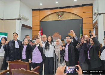 Divonis 6 bulan, majelis hakim perintahkan jaksa bebaskan Laras Faizati