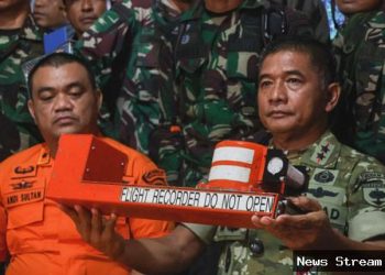 Foto: Tim SAR temukan black box pesawat ATR 42-500