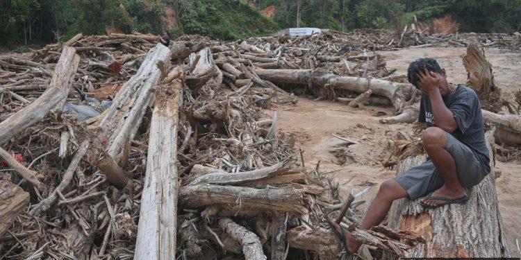 Banjir bandang kembali terjang Tapanuli Tengah ketika warga belum pulih dari bencana – “Kami tidak menyangka terjadi lagi”