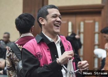 Anak Riza Chalid dituntut 18 tahun penjara terkait kasus minyak