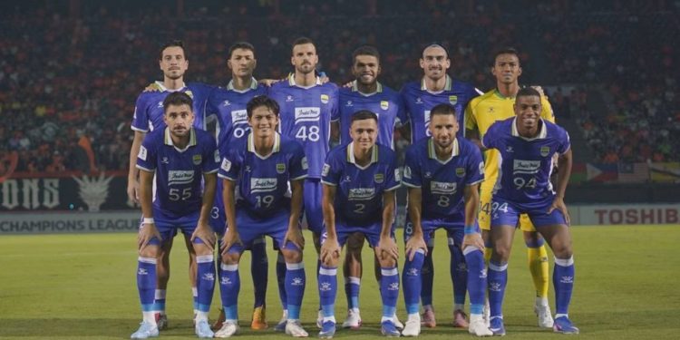 Saat sedang terdesak, Persib Bandung mendapat kabar baik