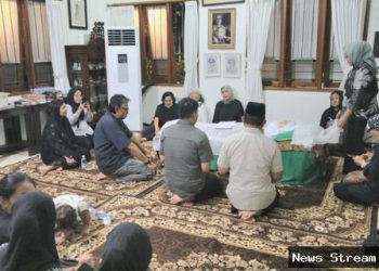 Wafatnya Meri Hoegeng, istri jenderal polisi Hoegeng