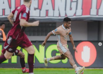 Hasil Super League – Ricky Kambuaya jadi korban dan drama gol menit akhir, Dewa United sukses kalahkan 10 pemain PSM Makassar