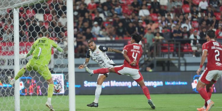 Hasil Super League – Debut manis Mauro Zijlstra! Gol Gustavo Almeida bawa Persija hancurkan kutukan 8 tahun di markas Bali United