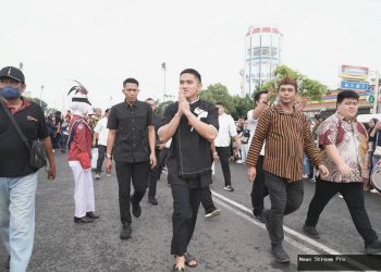 Kala Jokowi ikut ramaikan kirab budaya PSI di Tegal