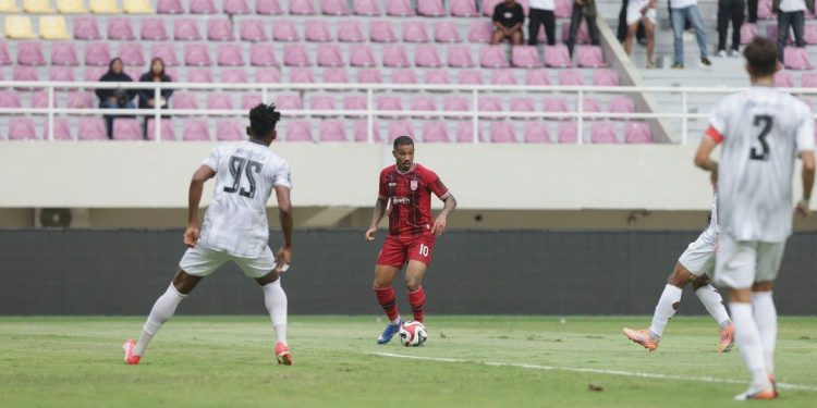 Hasil Super League 2025/2026 – Datangkan 17 pemain baru, Persis masih belum bisa menang lawan Madura United