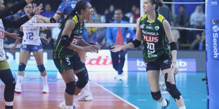 Dibalut pakaian adat Jawa, Shella Bernadetha dipinang libero Timnas Indonesia