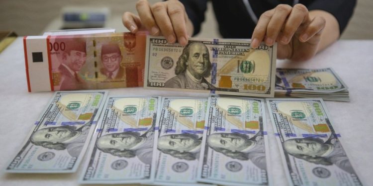 Risiko gejolak rupiah mengintai saat BI setop operasi moneter selama Lebaran