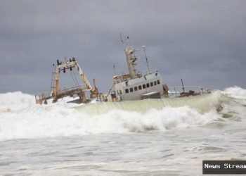 Kapal selam AS tenggelamkan kapal Iran di Samudera Hindia