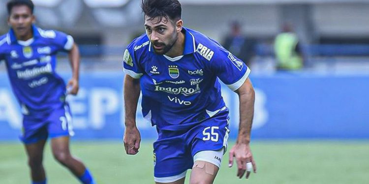 Frans Putros tinggalkan Persib Bandung demi misi Piala Dunia 2026