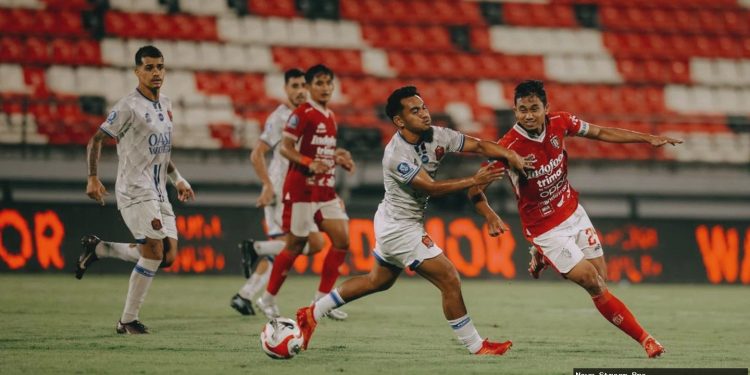 Taktik gila pelatih Persijap Mario Lemos terbukti manjur, Bali United mati kutu