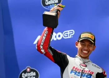 Veda Ega Pratama tembus 3 besar klasemen Moto3 2026 usai GP Brasil, selisih 1 poin dari runner-up