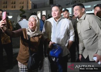Gubernur Sumut bagikan 2.500 bingkisan presiden di malam Idul Fitri