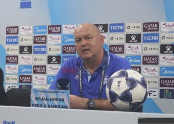 Sempat ketar-ketir, Bojan Hodak ungkap kunci Persib hancurkan pertahanan solid Persik