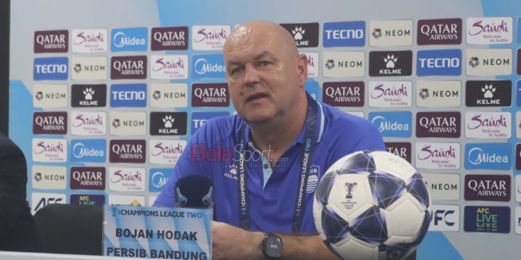 Sempat ketar-ketir, Bojan Hodak ungkap kunci Persib hancurkan pertahanan solid Persik