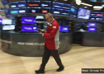Wall Street ditutup memerah, investor cemaskan lonjakan inflasi