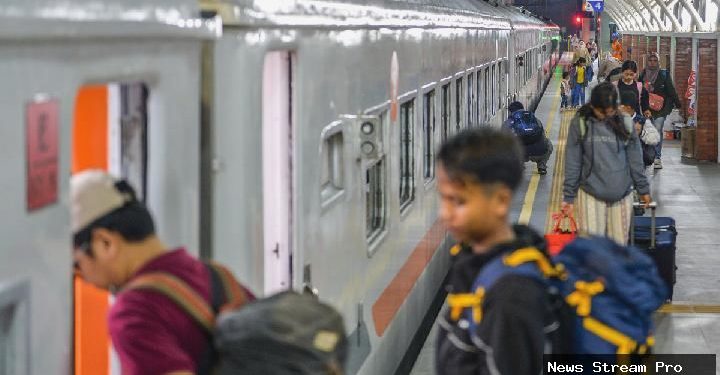 Penumpang kereta jarak jauh naik signifikan saat Lebaran