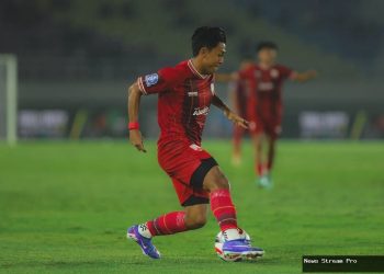 Febri Hariyadi pulang ke Persib usai dihantam cedera ACL lagi, Bojan Hodak: Dia pemain Persis tapi kami tentukan yang terbaik!