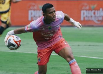 Pundit sebut 3 sebab John Herdman campakkan kiper Persib Bandung Teja Paku Alam, 1 soal hal krusial
