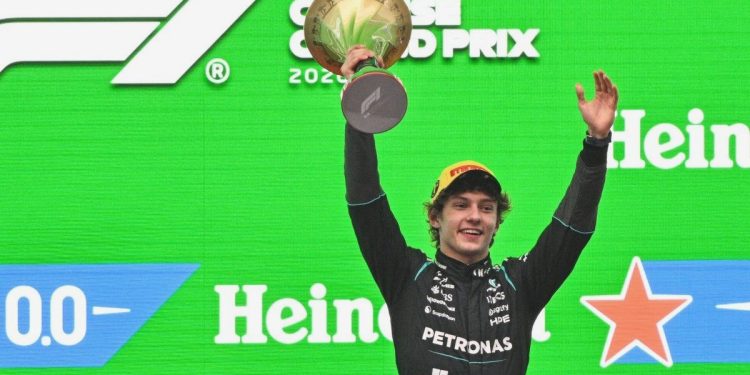 Diajari Rossi, gantikan Hamilton, dan cuma kalah dari rekor Verstappen: Kisah Antonelli akhiri penantian Italia di F1