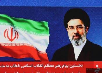 Pidato perdana, pemimpin baru Iran Mojtaba Khamenei bersumpah tutup Selat Hormuz