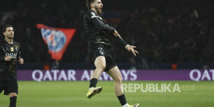 Kvaratskhelia masuk, PSG langsung hempaskan Chelsea di Paris
