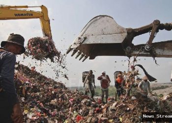Longsor TPA Bantargebang tewaskan 3 jiwa, evakuasi berlanjut