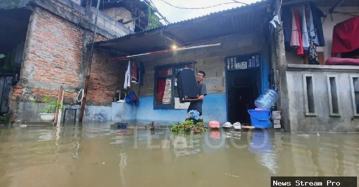 Banjir Jakarta meluas hingga 148 RT