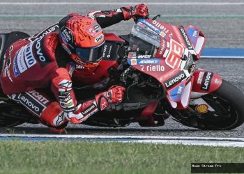 30 menit FP1 MotoGP Brasil: Marc Marquez memimpin, Pecco nyaris tumbang