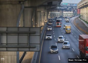 Kendaraan keluar Jakarta tembus 1,1 juta