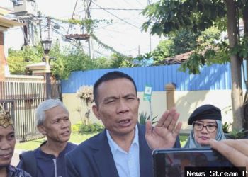 Rismon Sianipar temui Jokowi di Solo