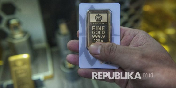 Libur Idul Adha, harga emas Antam anjlok