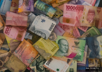 Rupiah bukan satu-satunya mata uang yang terguncang akibat Perang AS-Iran